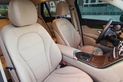 Rent Mercedes GLC 300 White in Dubai — Mercedes-Benz — photo 5 of 5