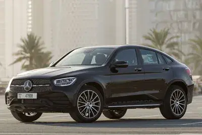 Rent Mercedes GLC200 Black in Dubai — Mercedes-Benz — photo 4 of 6