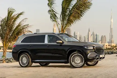 Rent Mercedes GLS 600 Maybach in Dubai — Mercedes-Benz — photo 2 of 5