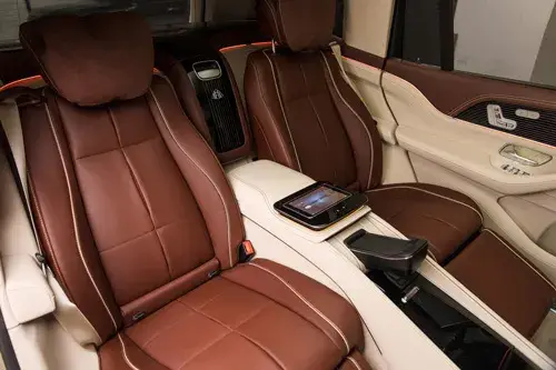 Rent Mercedes GLS 600 Maybach in Dubai — Mercedes-Benz — photo 3 of 5
