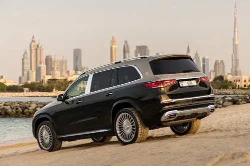 Rent Mercedes GLS 600 Maybach in Dubai — Mercedes-Benz — photo 4 of 5