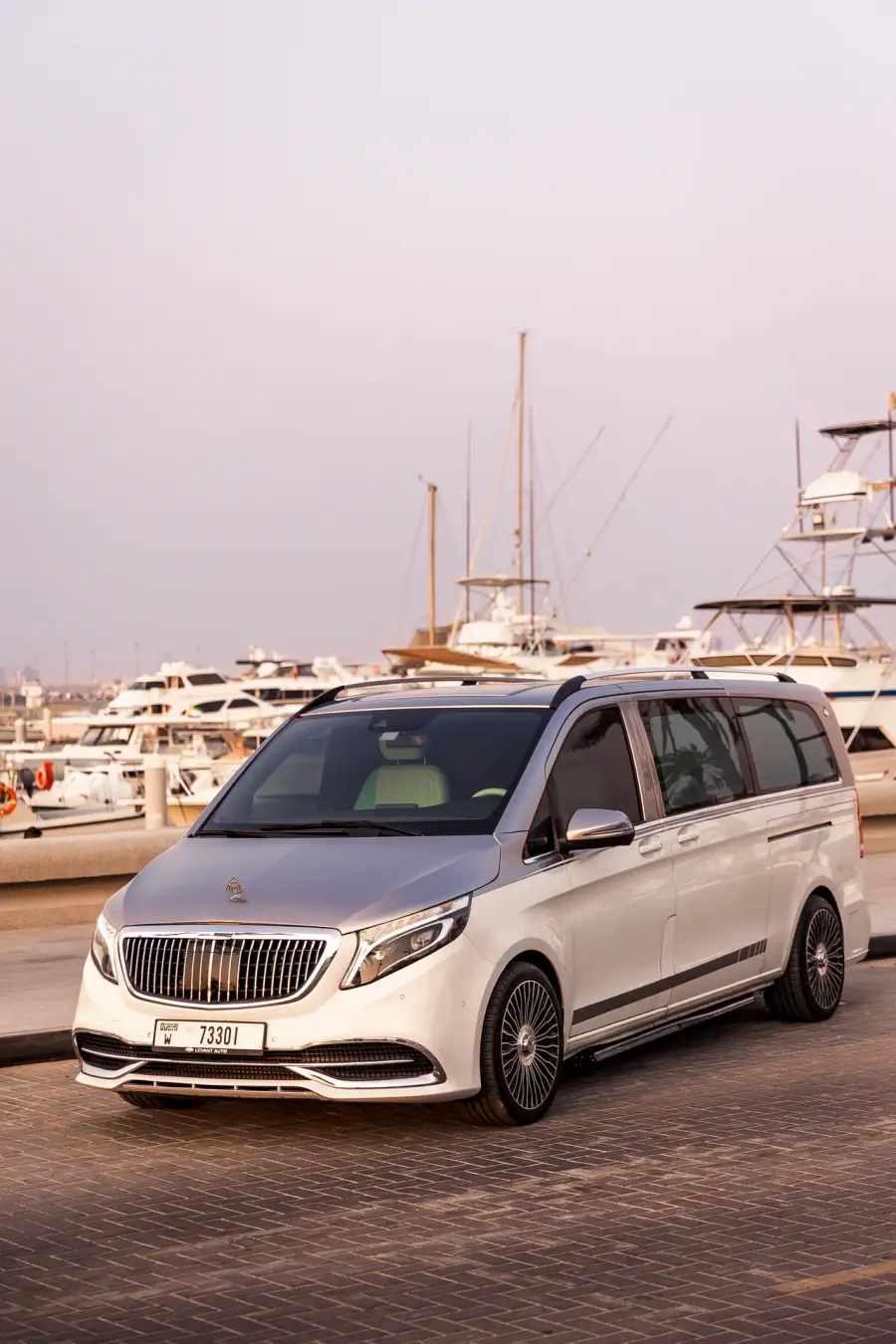 Rent Mercedes V250 Maybach in Dubai — Mercedes-Benz — photo 6 of 6