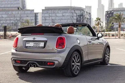 Rent Mini Cooper S Grey in Dubai — photo 4 of 5