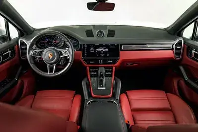 เช่ารถ Porsche Cayenne สีขาวในดูไบ — รูปที่ 3 จาก 5