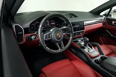 เช่ารถ Porsche Cayenne สีขาวในดูไบ — รูปที่ 5 จาก 5