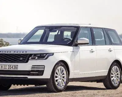 Rent Range Rover Vogue White in Dubai — Land Rover — photo 3 of 3