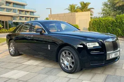Rent Rolls Royce Ghost Black 2017 in Dubai — Rolls-Royce — photo 5 of 5