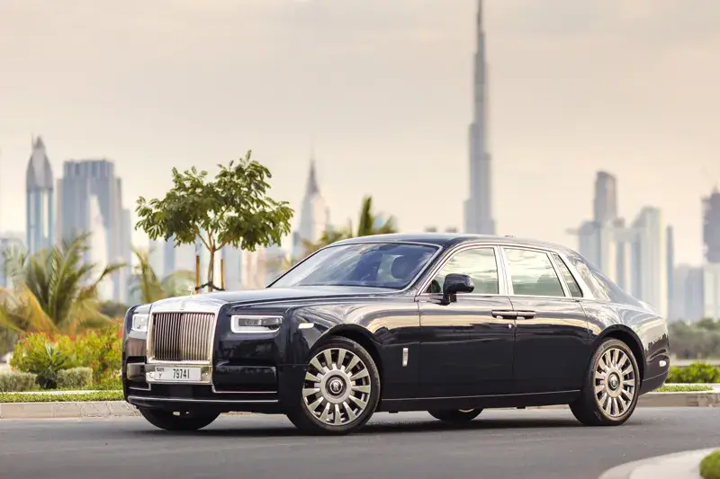 Rent Rolls Royce Phantom 2023 in Dubai — Rolls-Royce — photo 3 of 6