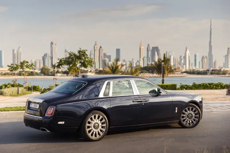 Rent Rolls Royce Phantom 2023 in Dubai — Rolls-Royce — photo 4 of 6