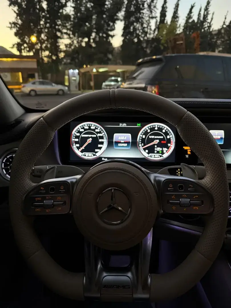 Rent Mercedes-Benz S 550 Black 2015 in Damascus — photo 30 of 33