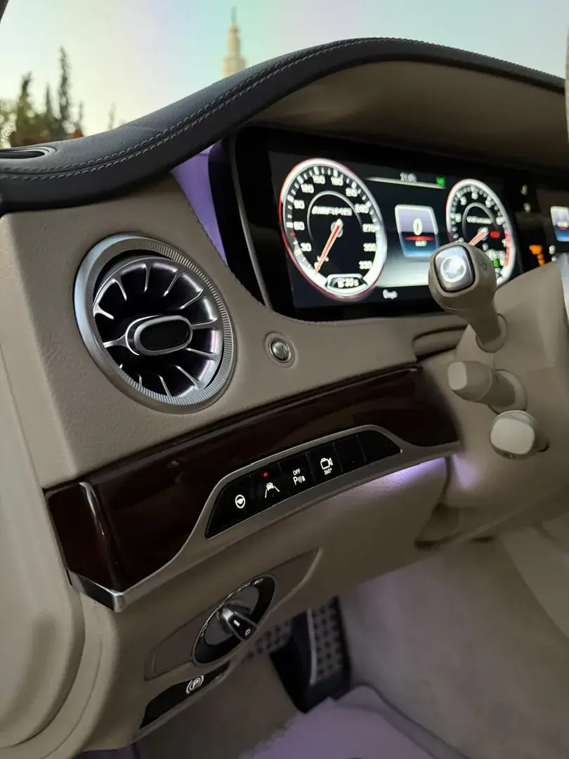 Rent Mercedes-Benz S 550 Black 2015 in Damascus — photo 31 of 33