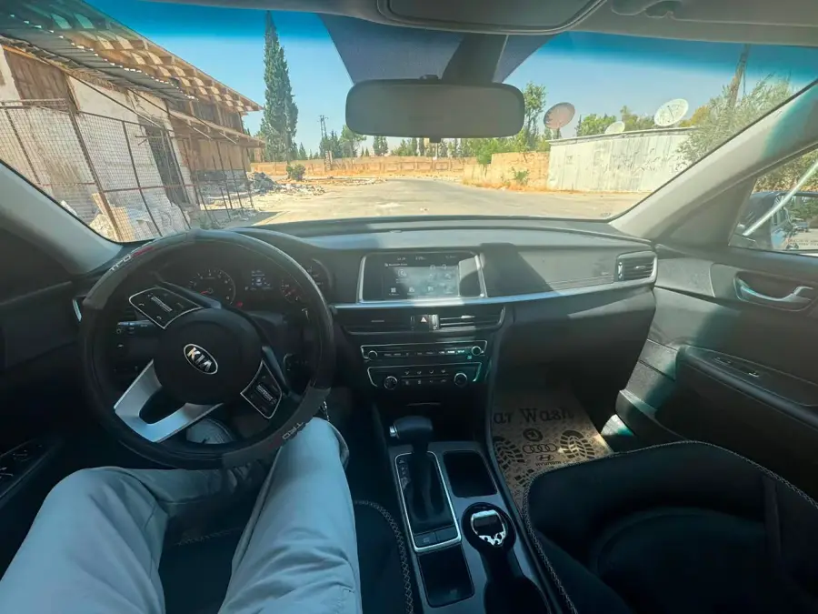 Rent Kia Optima Grey 2020 in Damascus — photo 5 of 8