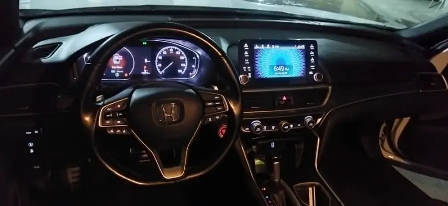 Rent Honda Accord Sport White 2020 in Damascus — photo 7 of 12