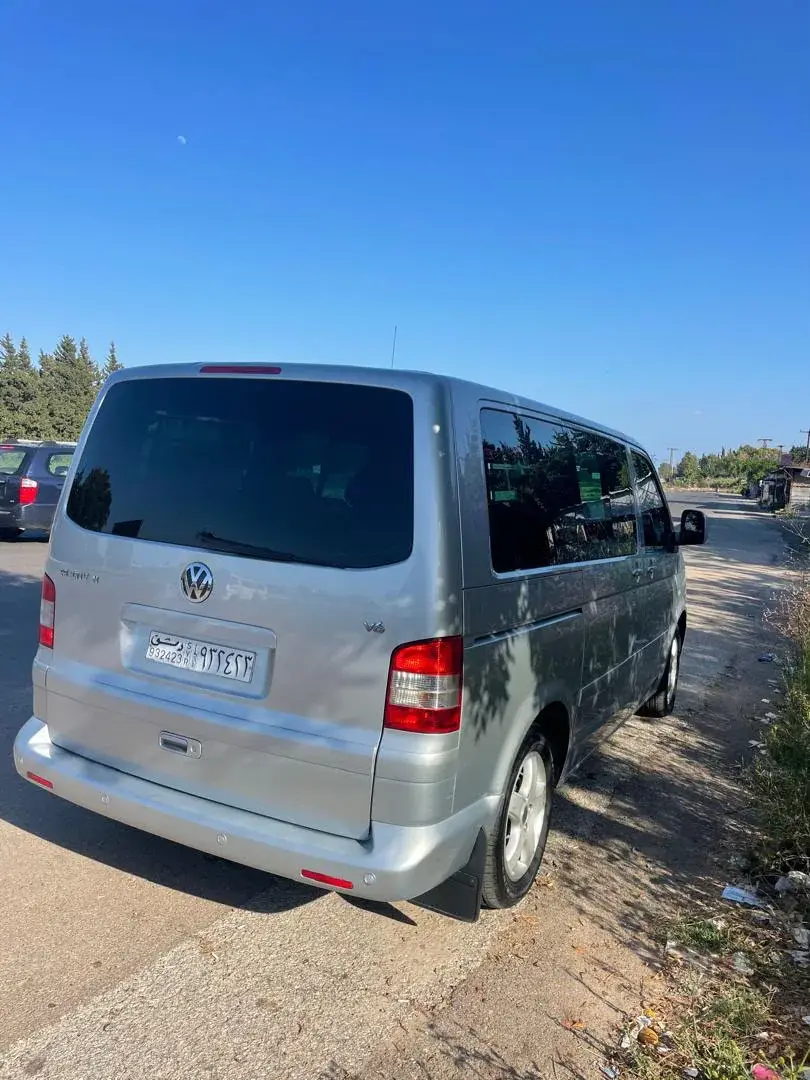 Rent Volkswagen Multivan Silver 2007 in Damascus — photo 4 of 9