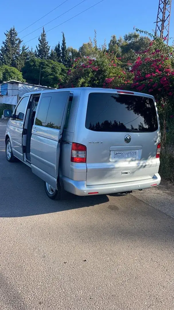 Rent Volkswagen Multivan Silver 2007 in Damascus — photo 5 of 9