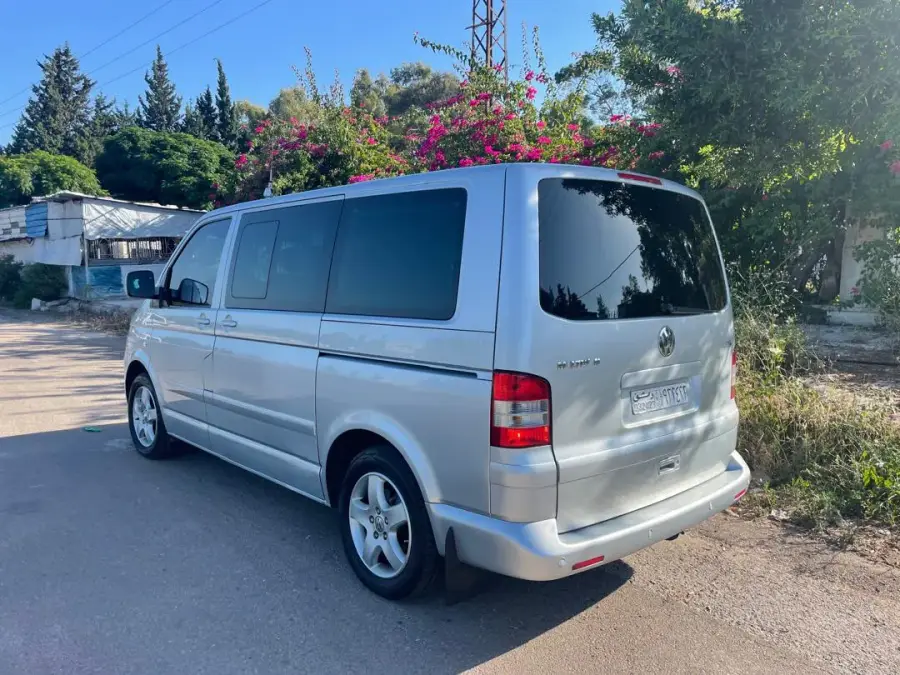 Rent Volkswagen Multivan Silver 2007 in Damascus — photo 6 of 9