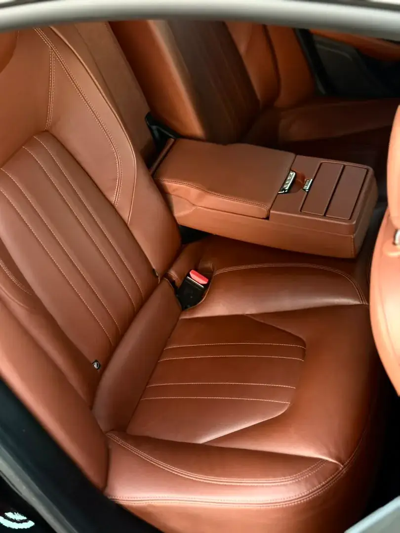 Rent Maserati Ghibli Black 2015 in Damascus — photo 9 of 18