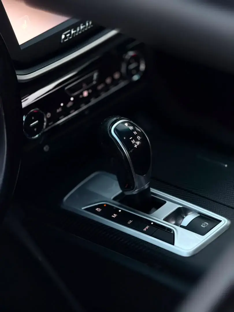 Rent Maserati Ghibli Black 2015 in Damascus — photo 13 of 18