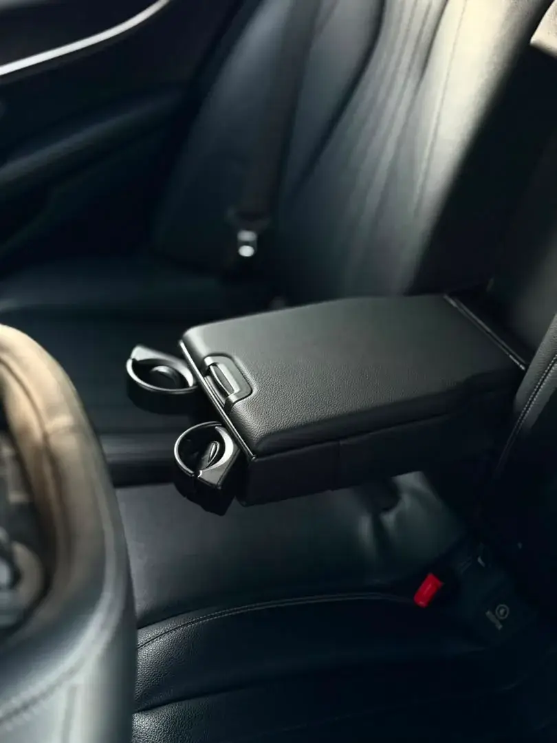 Rent 2019 Mercedes-Benz E-Class in Damascus — Luxury Sedan — photo 19 of 19