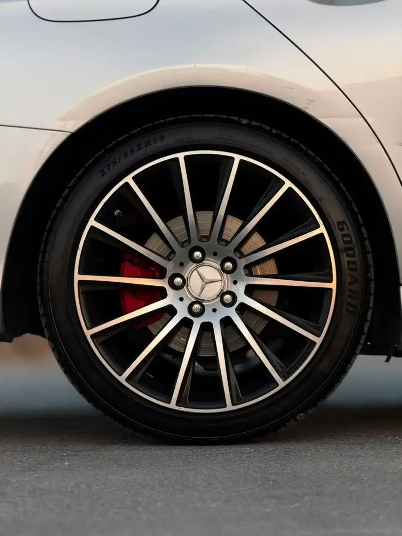 Rent 2019 Mercedes-Benz E-Class in Damascus — Luxury Sedan — photo 15 of 19