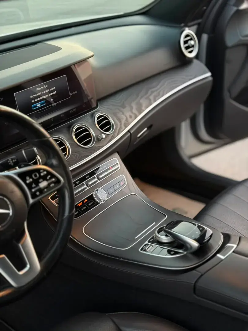 Rent 2019 Mercedes-Benz E-Class in Damascus — Luxury Sedan — photo 12 of 19