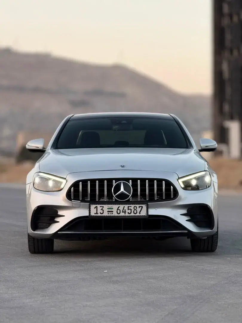 Rent 2019 Mercedes-Benz E-Class in Damascus — Luxury Sedan — photo 2 of 19