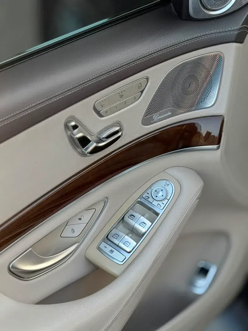 Rent Mercedes-Benz S 550 Black 2015 in Damascus — photo 18 of 33