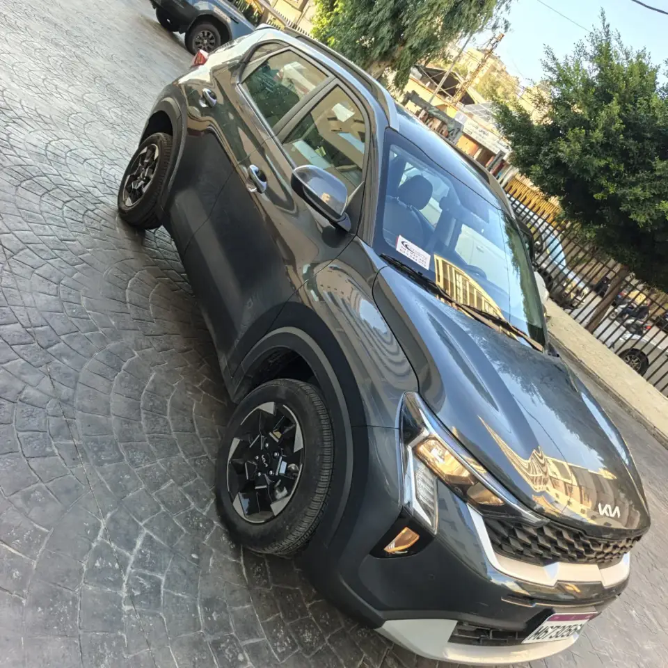 Rent Kia Sonet Grey 2026 in Beirut for rent in beirut, Lebanon — Kia — photo 3 of 6