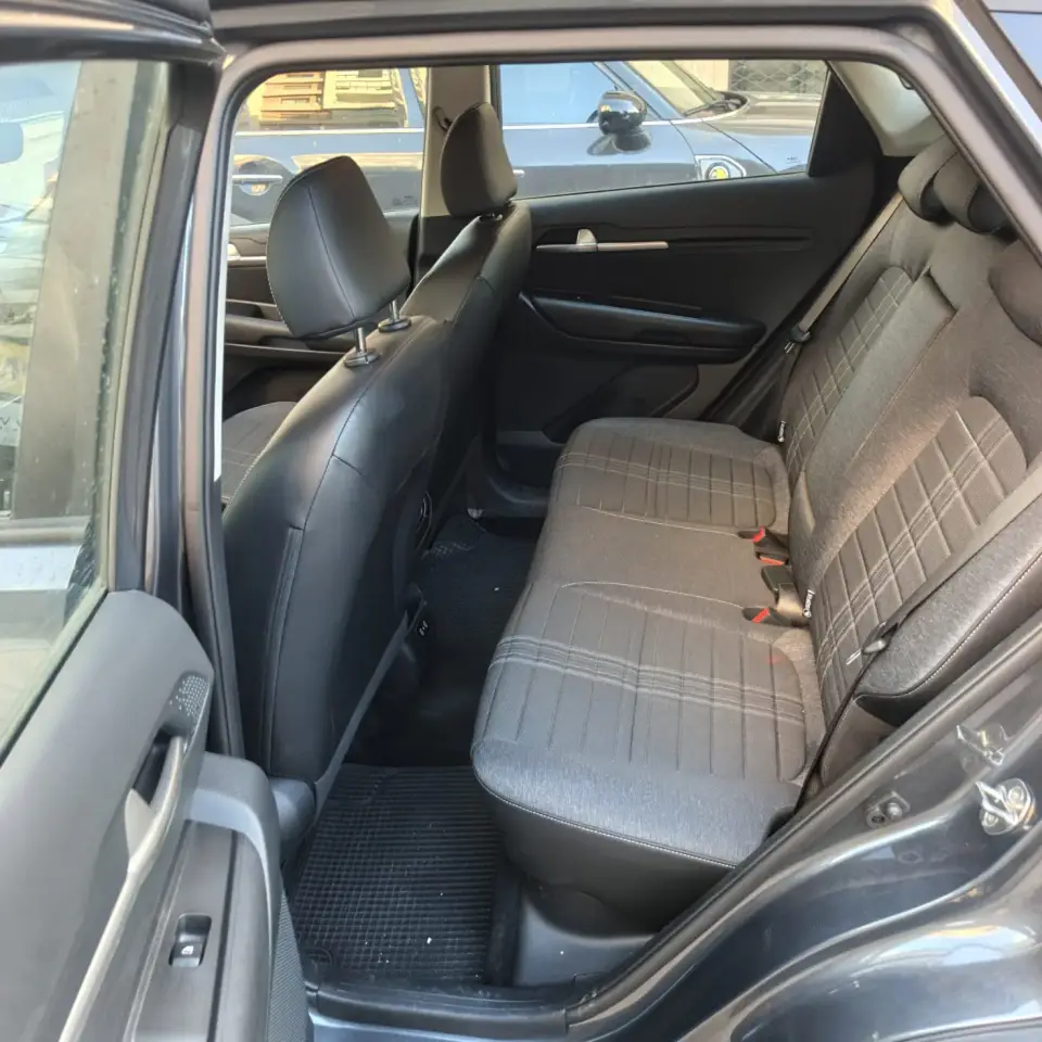Rent Kia Sonet Grey 2026 in Beirut for rent in beirut, Lebanon — Kia — photo 6 of 6