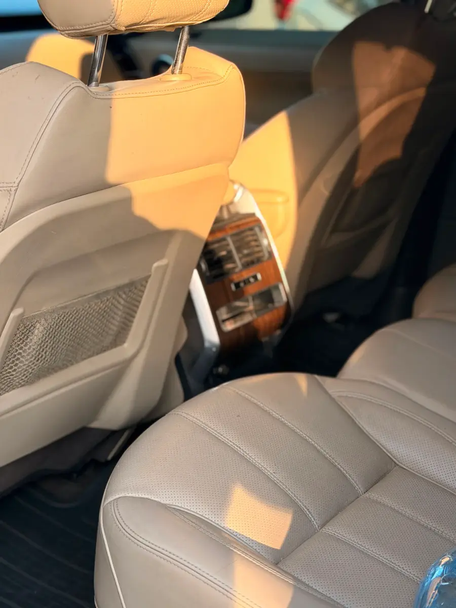 Rent 2019 Range Rover SUV in Silver — Ultimate Comfort for rent in Damascus, Syria — Range Rover — photo 7 of 7