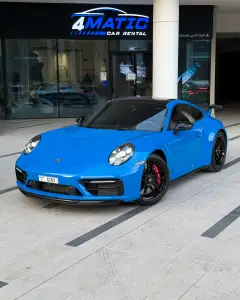 在迪拜租赁2023款Porsche 911 Carrera GTS