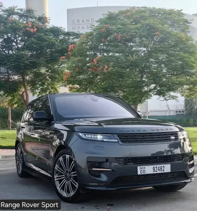 Dubai'de 2024 Model Range Rover Sport Kiralayın
