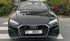 在迪拜租赁奥迪A5敞篷车