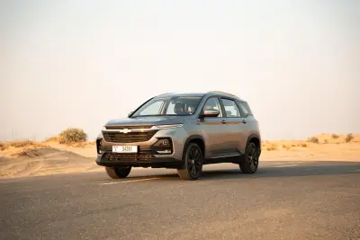 Dubai'de 2026 model Chevrolet Captiva Gri kiralayın