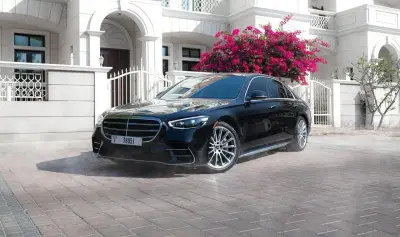 Dubai'da Mercedes S 500 kiralık