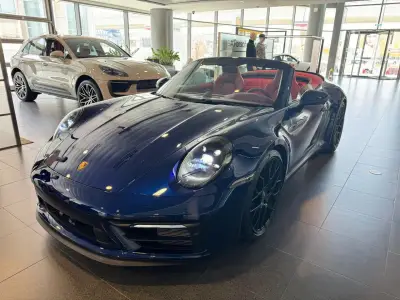 Dubai'de Porsche 911 Carrera GTS Kiralayın