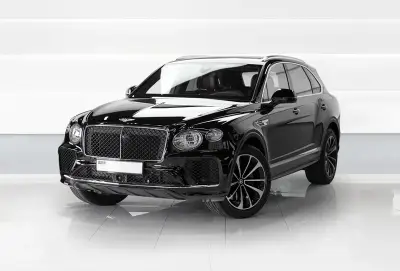 Dubai'de Siyah Bentley Bentayga Kirala