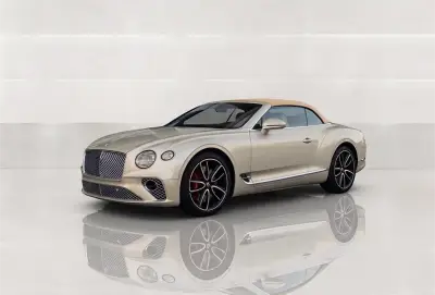 Dubai'de Bej Bentley GTC Cabriolet Kiralayın