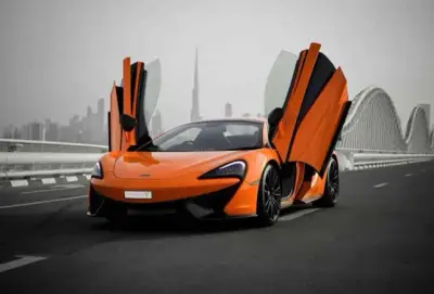 Dubai'de Kiralık Mclaren 570S Spider Turuncu