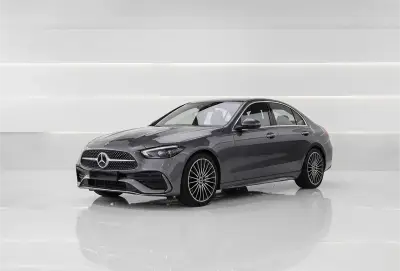 Dubai'de Mercedes C200 Krom Gri kiralık