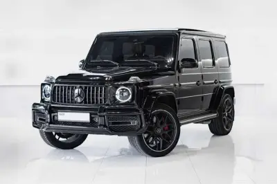 Dubai'de Mercedes G Wagon Siyah kiralayın