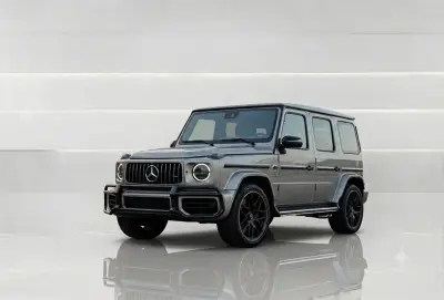 Dubai'de Kiralık Mercedes G63 Bej