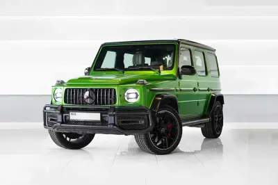 Dubai'da Yeşil Mercedes G63 kiralık