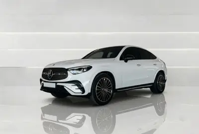 Dubai'de Beyaz Mercedes GLC 200 Kirala