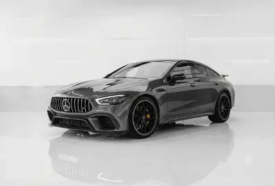 Dubai'de Gri Mercedes GT63S kiralık
