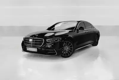 Dubai'de Kiralık Mercedes S500 Gri