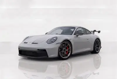Dubai'de Gri Porsche GT3 kiralayın
