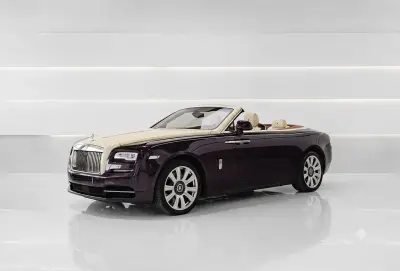 Dubai'de Mavi Rolls Royce Dawn kiralık