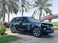 تأجير رينج روفر الأسود 2025 في دبي