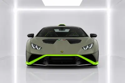 Dubai'de Yeşil Lamborghini Huracan STO Kirala
